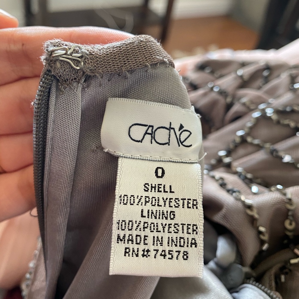 Cache dress - Picture 2 of 2